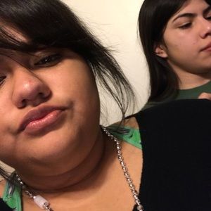 Meet your Posher, Abigail